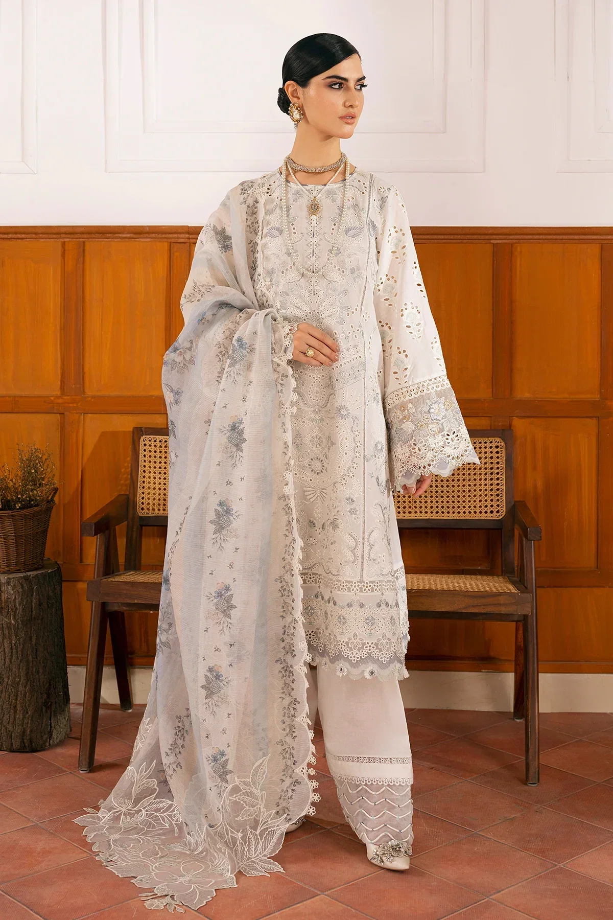 Baroque Off-White Luxury Lawn Collection Replica