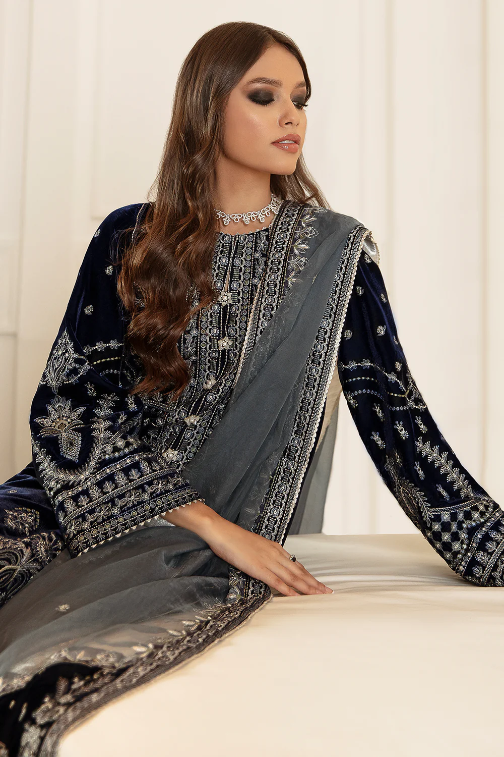 Baroque Blue Formal Collection Velvet Replica - Image 4