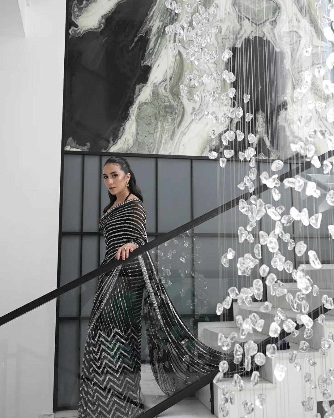 Alternative view of Saba Rajput Black Saree Exclusive Collection Chiffon Replica