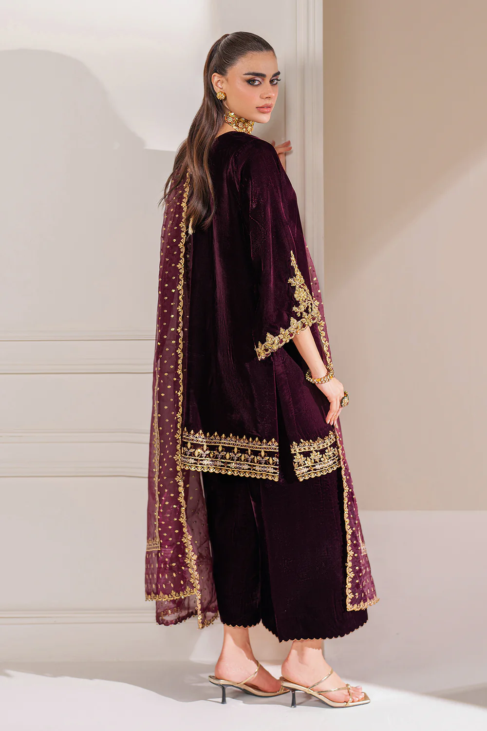 Baroque Maroon Formal Collection Velvet Replica - Image 2