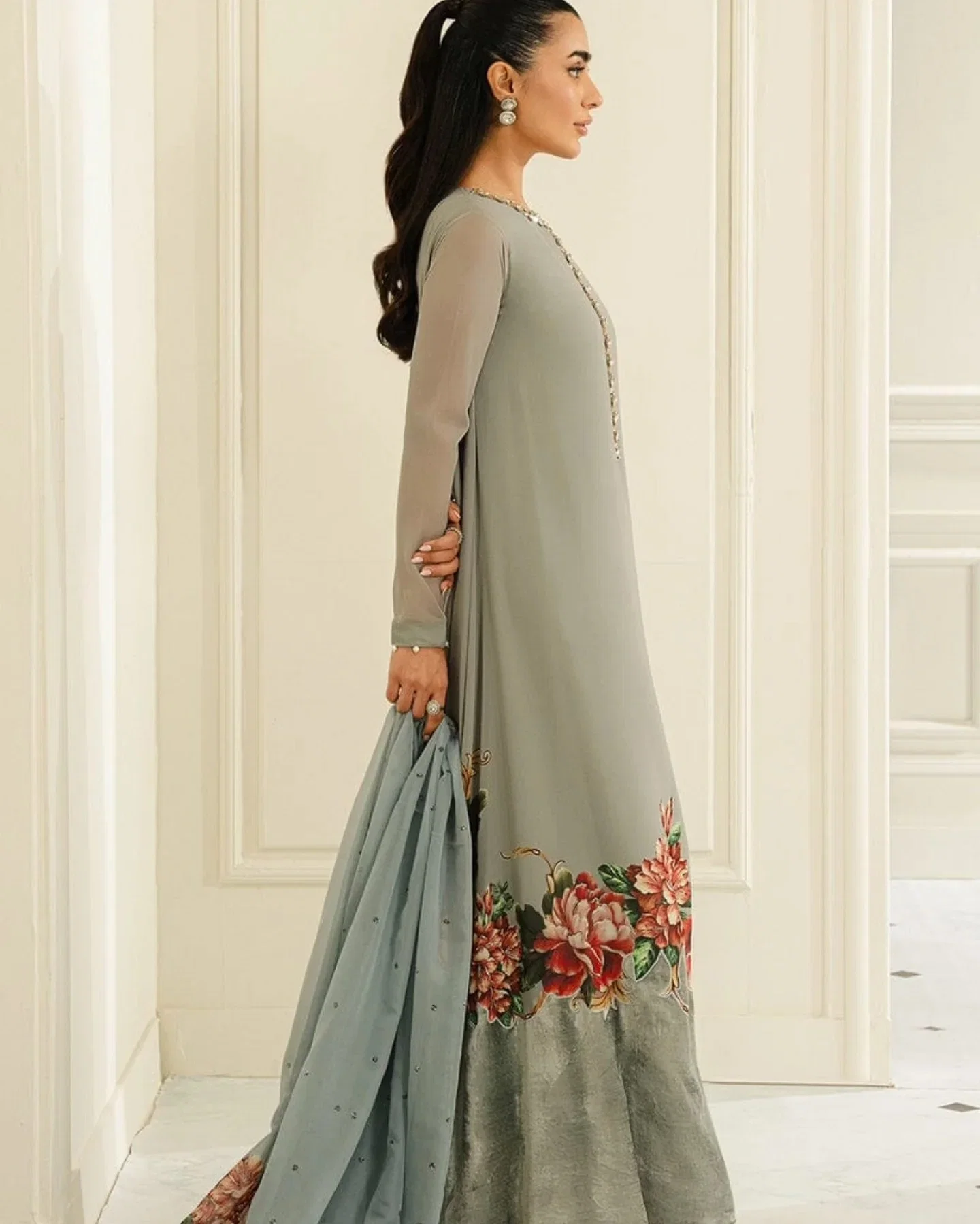 Lulusar Silver Digital Printed Silk Collection Replica - Image 4