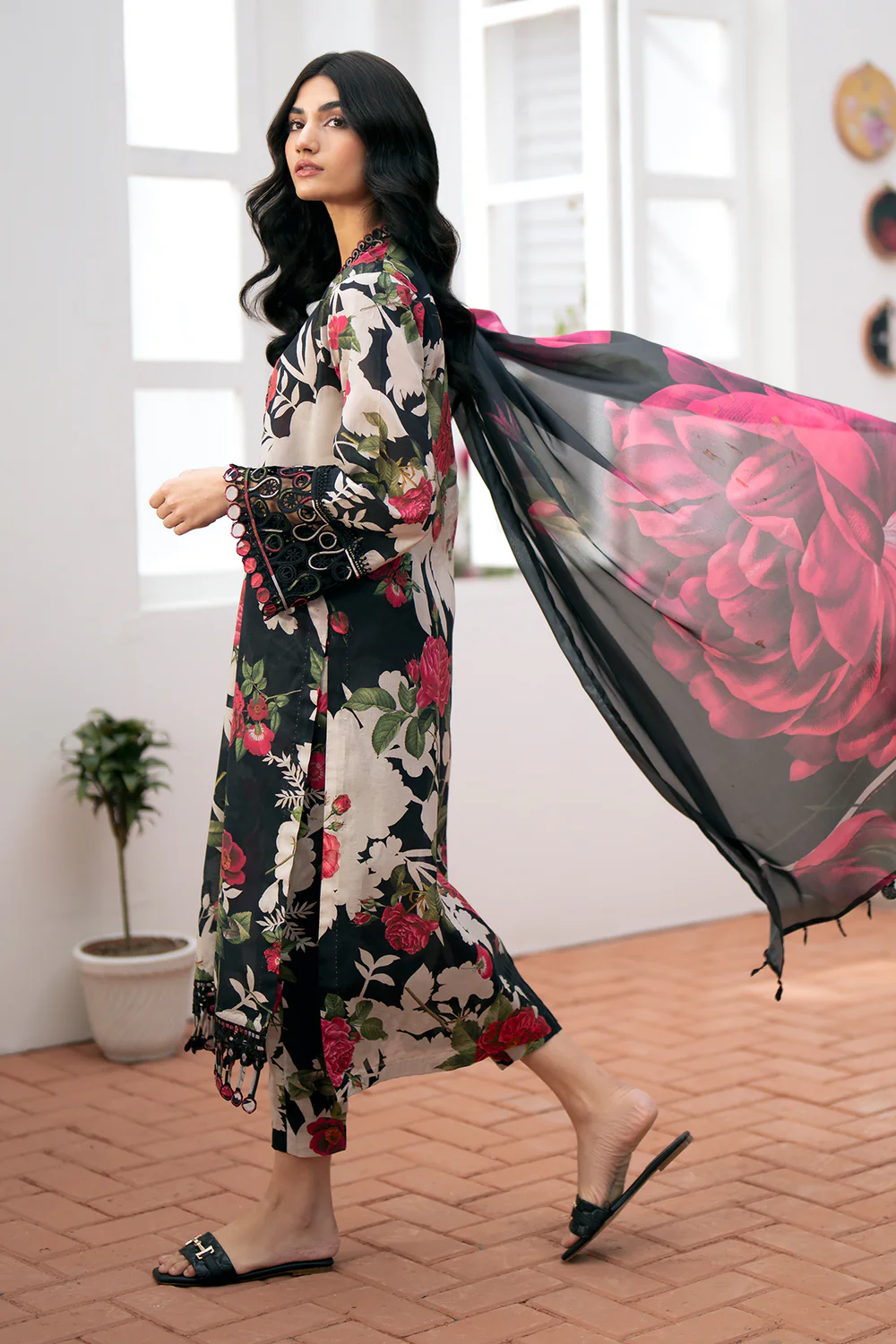Baroque Black Digital Printed Lawn Collection Replica - Image 2