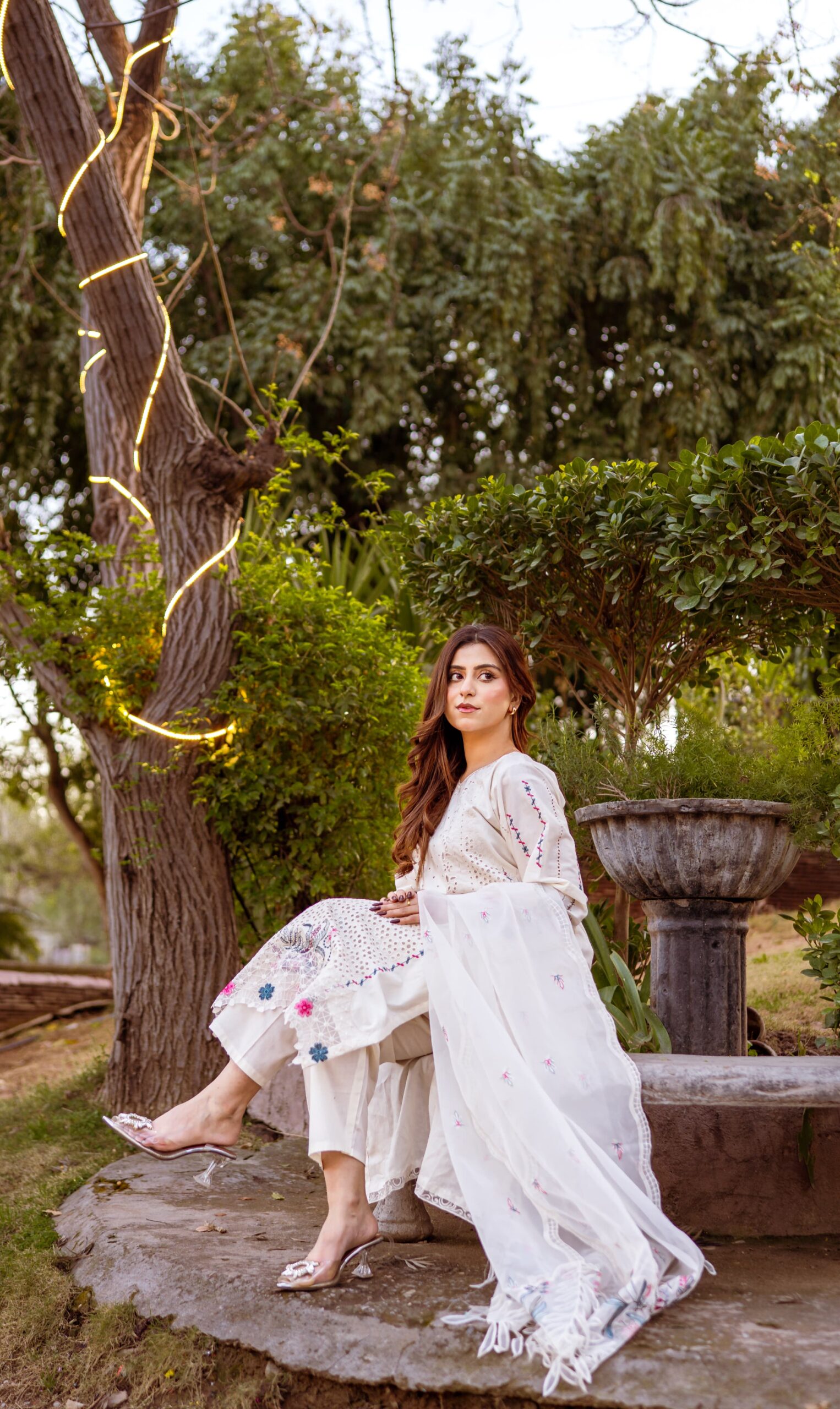 Shrenz 3 Piece Stitched Lawn Pret Collection - Image 3