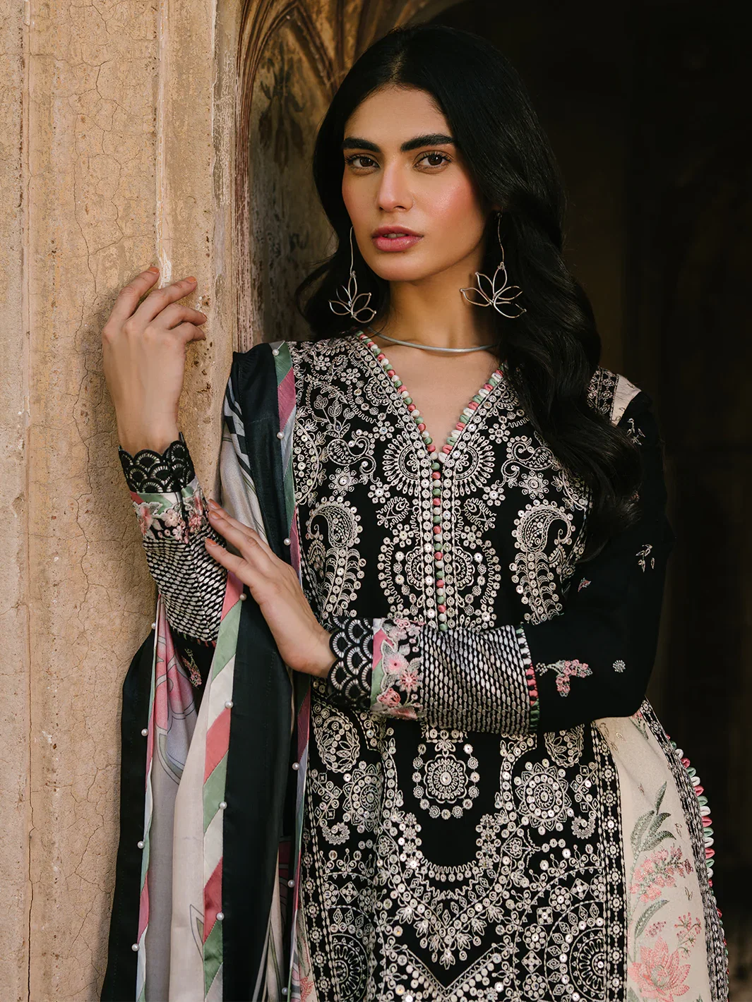 Alternative view of Bin Ilyas Black Luxury Lawn Collection Replica