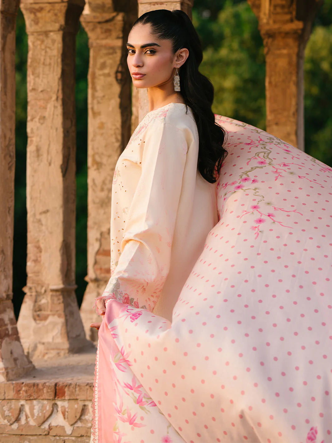 Bin Ilyas Skin Luxury Lawn Collection Replica - Image 5