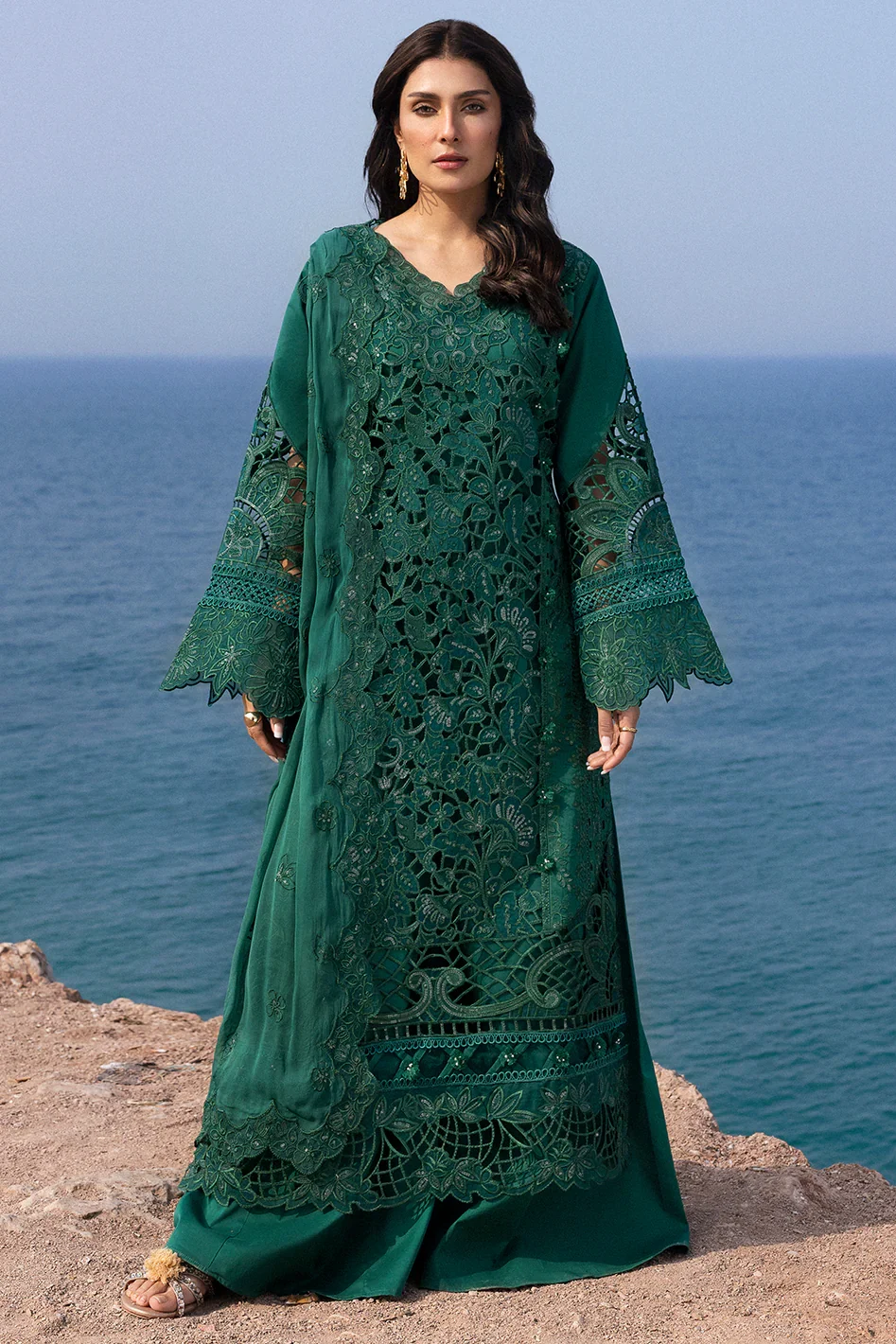 Mahnur Bottle Green Luxury Lawn Collection Replica