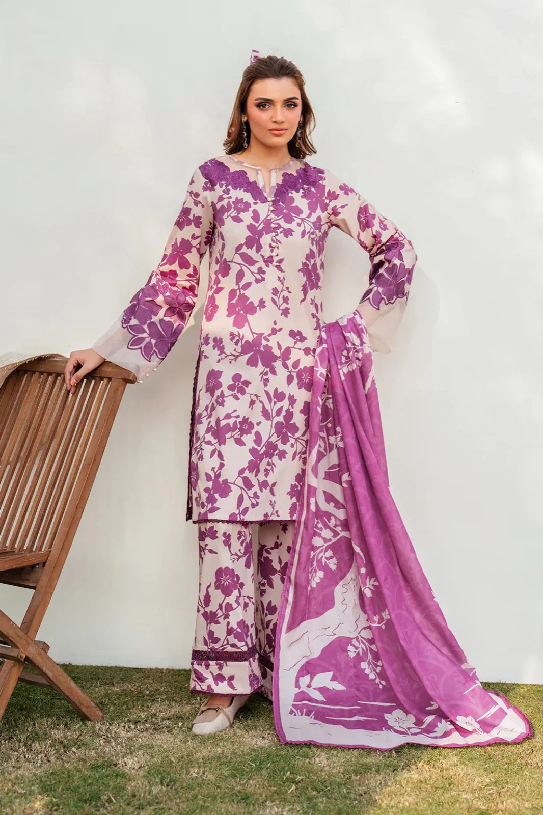 Iznik White Digital Printed Lawn Collection Replica