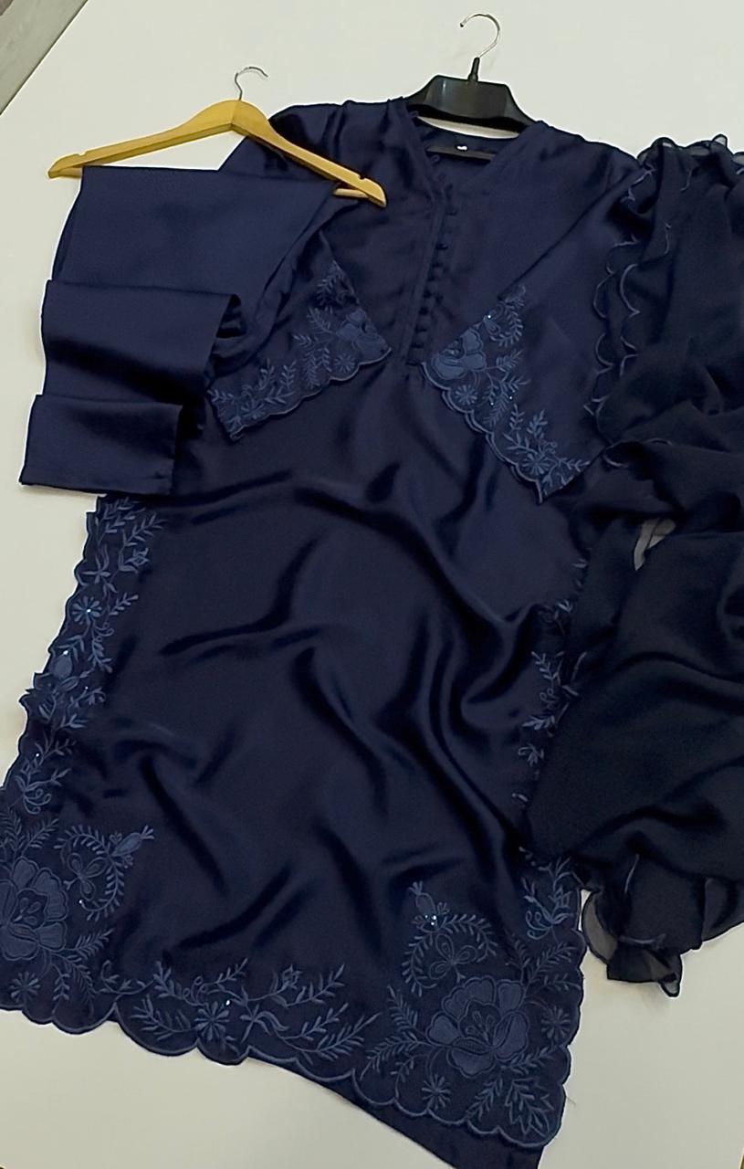 Shrenz 3 Piece Stitched Silk Pret Collection - Image 2