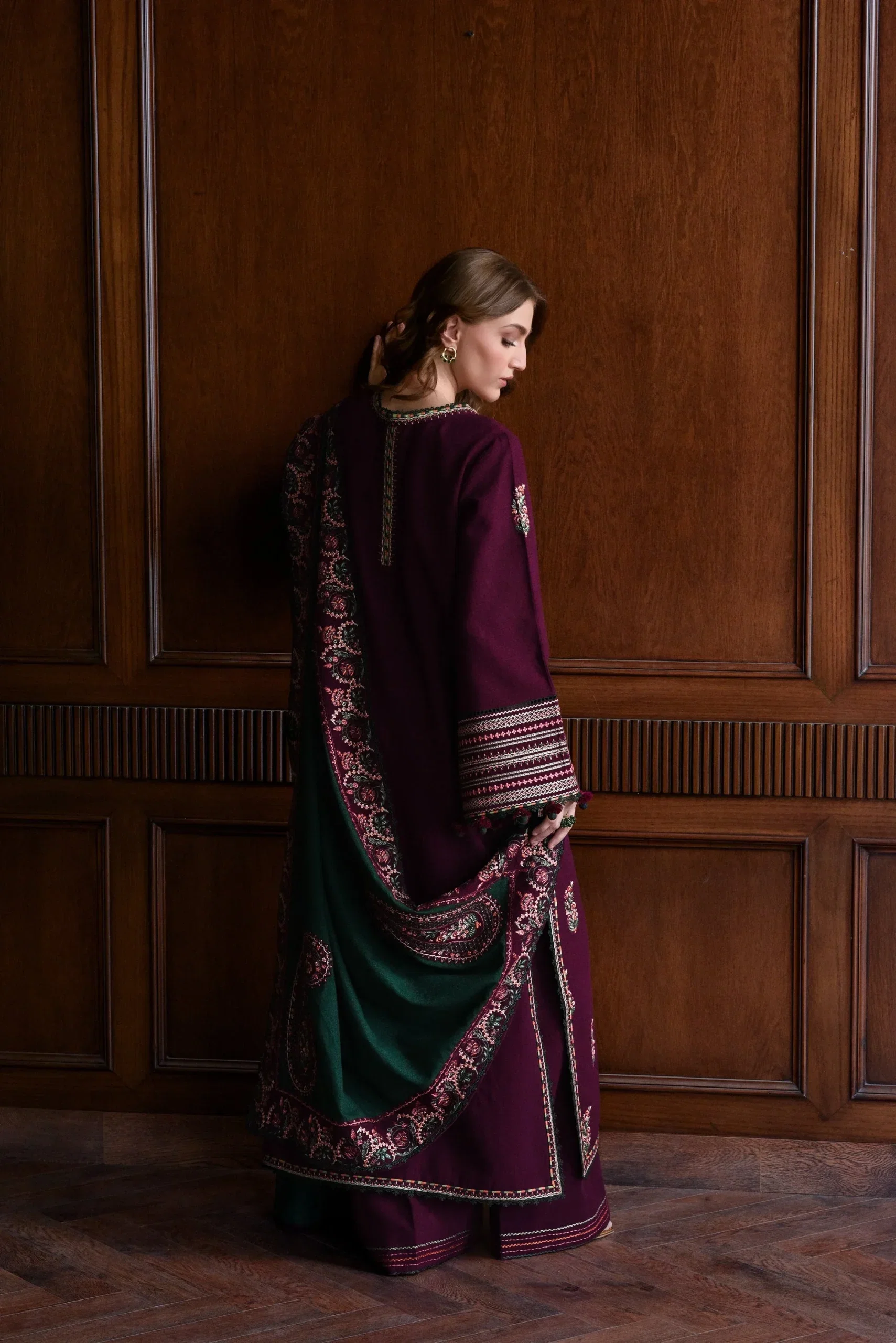 Alternative view of Batik Maroon Formal Cotton Collection Replica