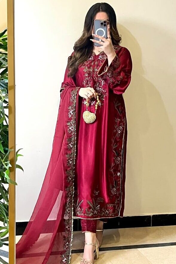 Shrenz 3 Piece Stitched Chiffon Pret Collection