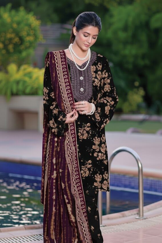 Aneela's Black Luxury Printed Lawn Collection Replica - Image 2