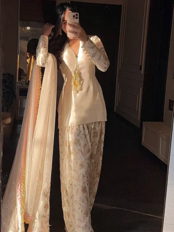 Zainab Shamsi White Raw Silk Formal Collection Replica