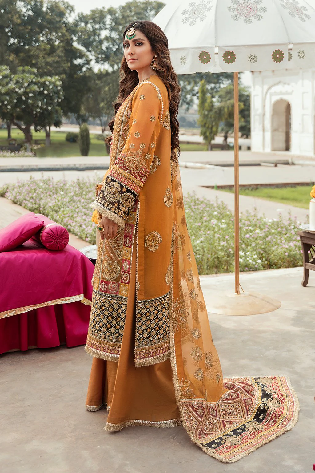 Gisele Shagun Yellow Soft Net Formal Collection Replica - Image 2