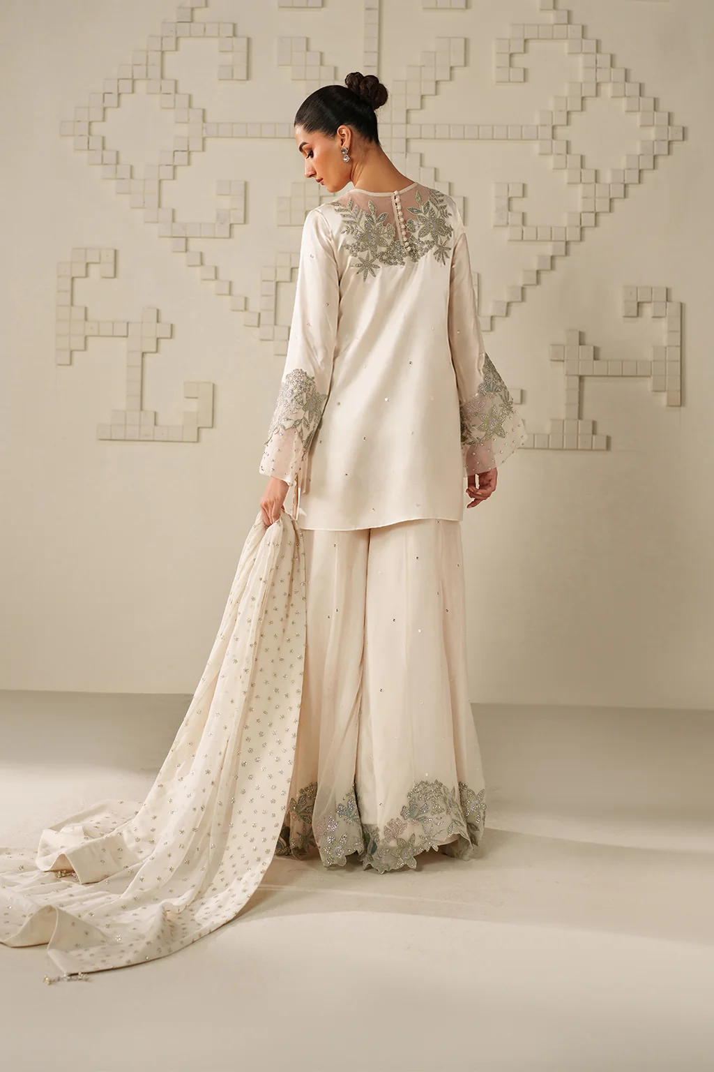 Iznik White Chiffon Formal Collection Replica - Image 2